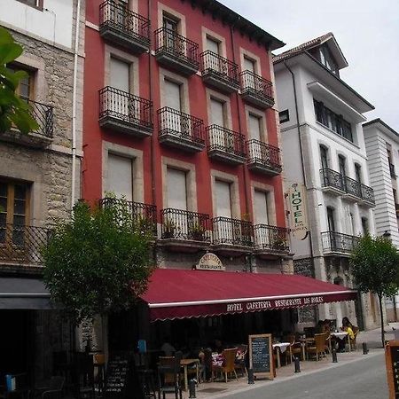 Hotel Los Robles Onís Εξωτερικό φωτογραφία
