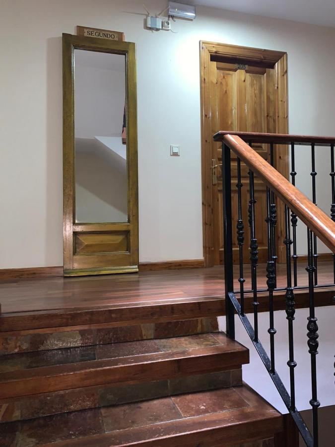 Hotel Los Robles Onís Εξωτερικό φωτογραφία
